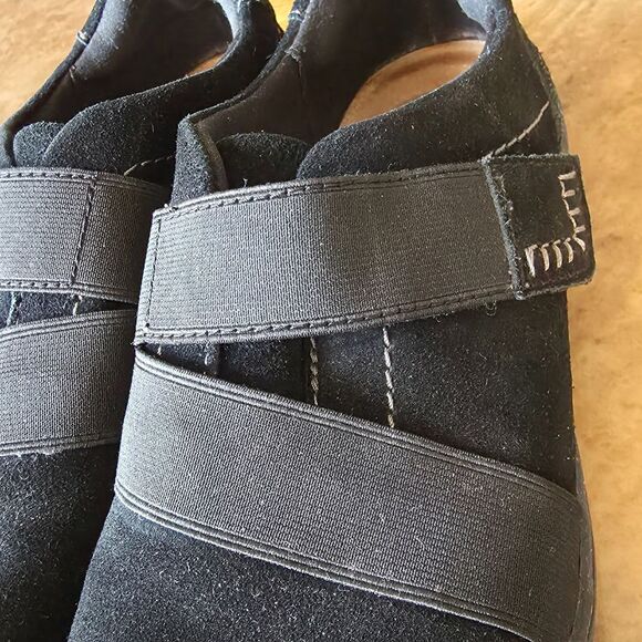 Clarks Caroline Holly Black Suede Slip-On Comfort Loafer Flats Size 9 - Picture 9 of 16